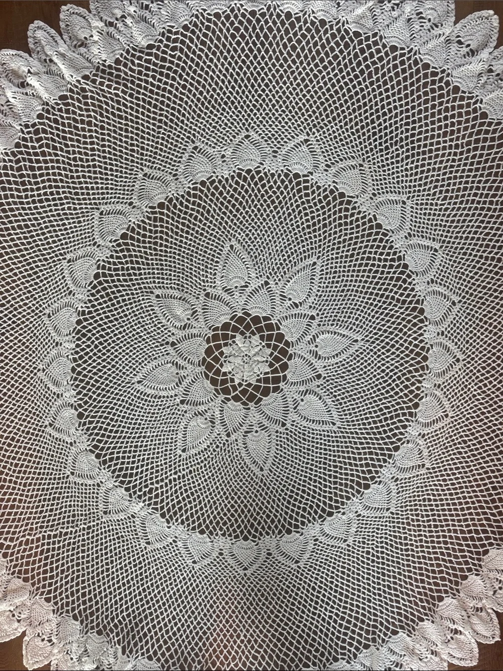Handmade 60” White Floral Design Round Crochet Table Cloth Centerpiece VGC